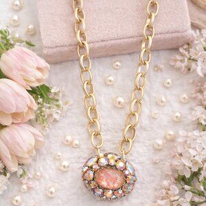 Southern Glitz Crystal Pendant Necklace | Gold Chain Statement Necklace